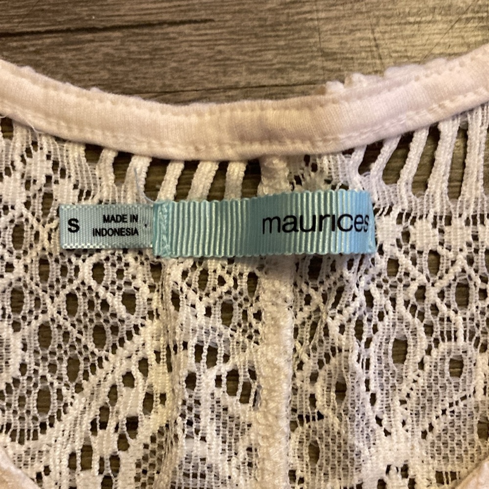 Maurices lace over layer top. Size S - Picture 2 of 8